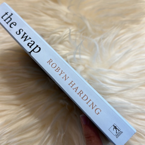 🐸2/$10🐸Thriller. The swap - Picture 3 of 4